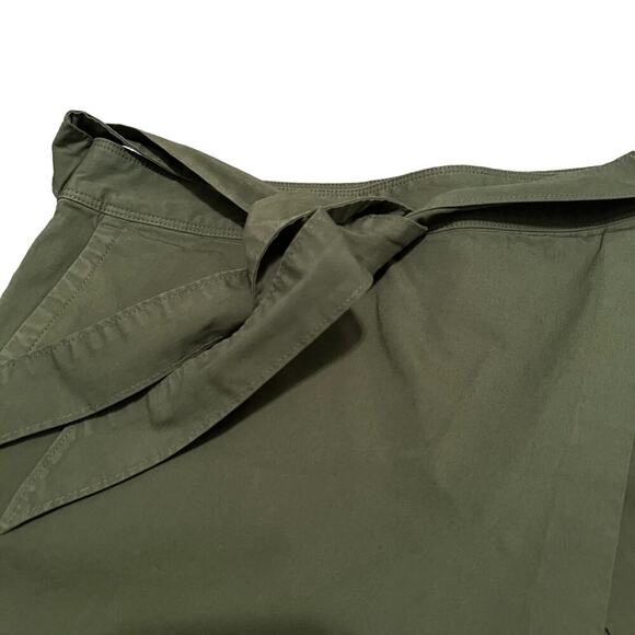 Vineyard Vines Green Skorts‎ with Tie in Front Size 2 - Picture 4 of 9